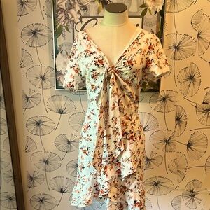 Relipop nwt L Floral Tie-Front Dress